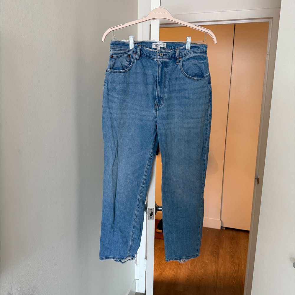 Abercrombie & Fitch The Ankle Straight Ultra High Rise Jean